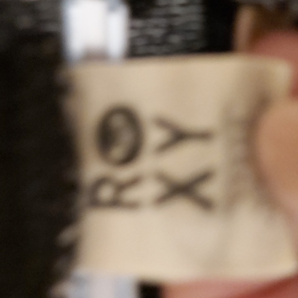 Nice sweater - Picture 4 of 4